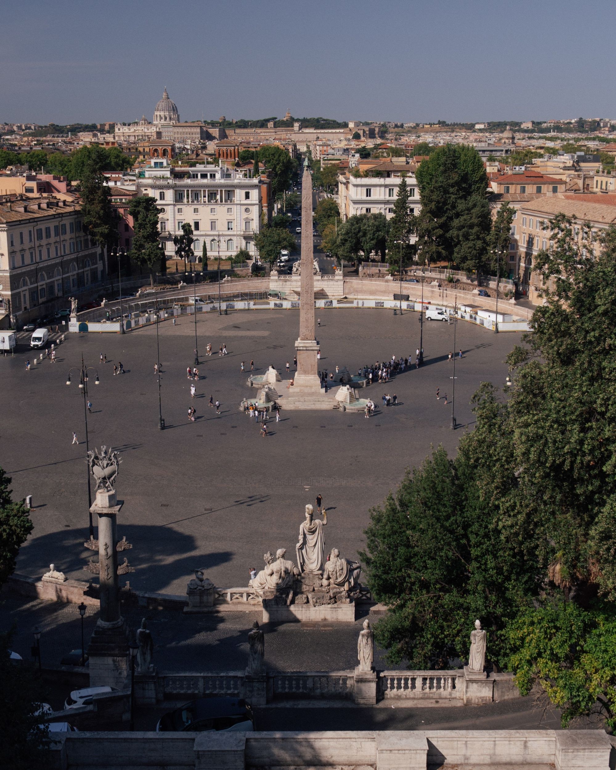 Dolce&Gabbana porterà la sua Alta Moda a Roma nel 2025 L'edizione 2025 celebrerà la bellezza italiana nella Città Eterna