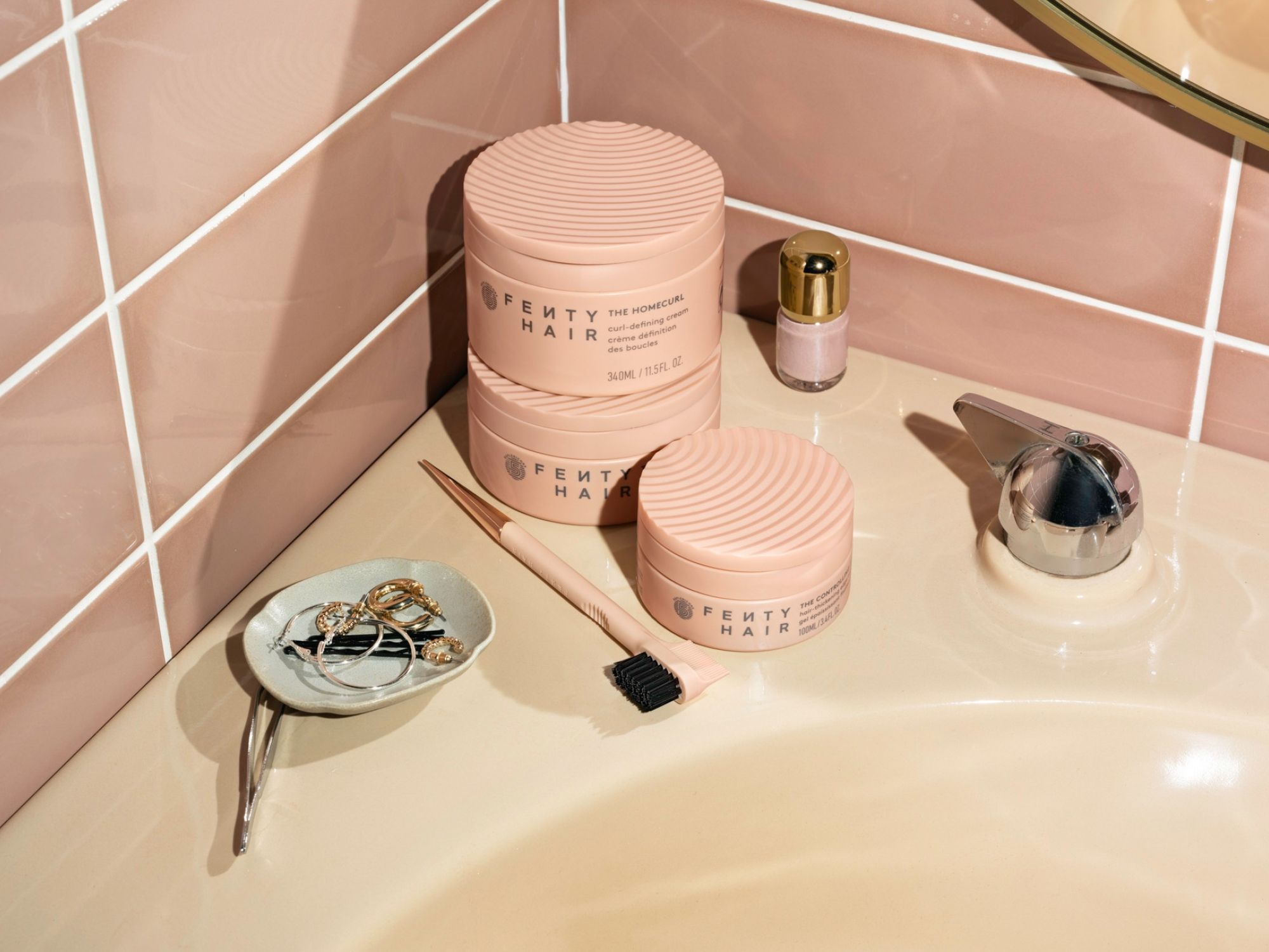 Fenty Hair, Rihanna&apos;s hair products All you need to know | Image 548502