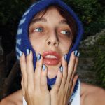 The blue nail theory according to TikTok What does the color of our nail polish say about us?