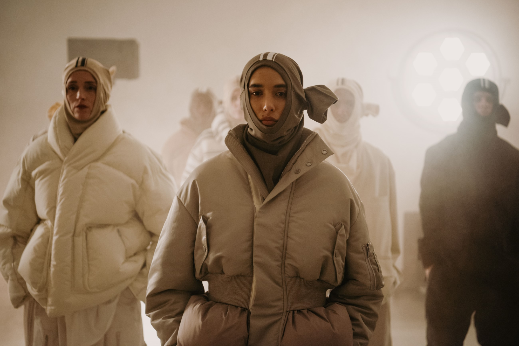 The grand debut of Mordecai at Milano Fashion Week “The Intelligence of Others” explores the DNA of contemporary Italian tailoring, with an emphasis on resilience | Image 549437