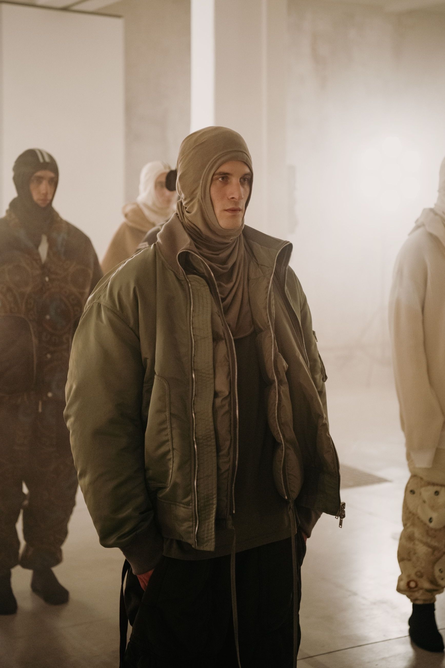 The grand debut of Mordecai at Milano Fashion Week “The Intelligence of Others” explores the DNA of contemporary Italian tailoring, with an emphasis on resilience | Image 549436