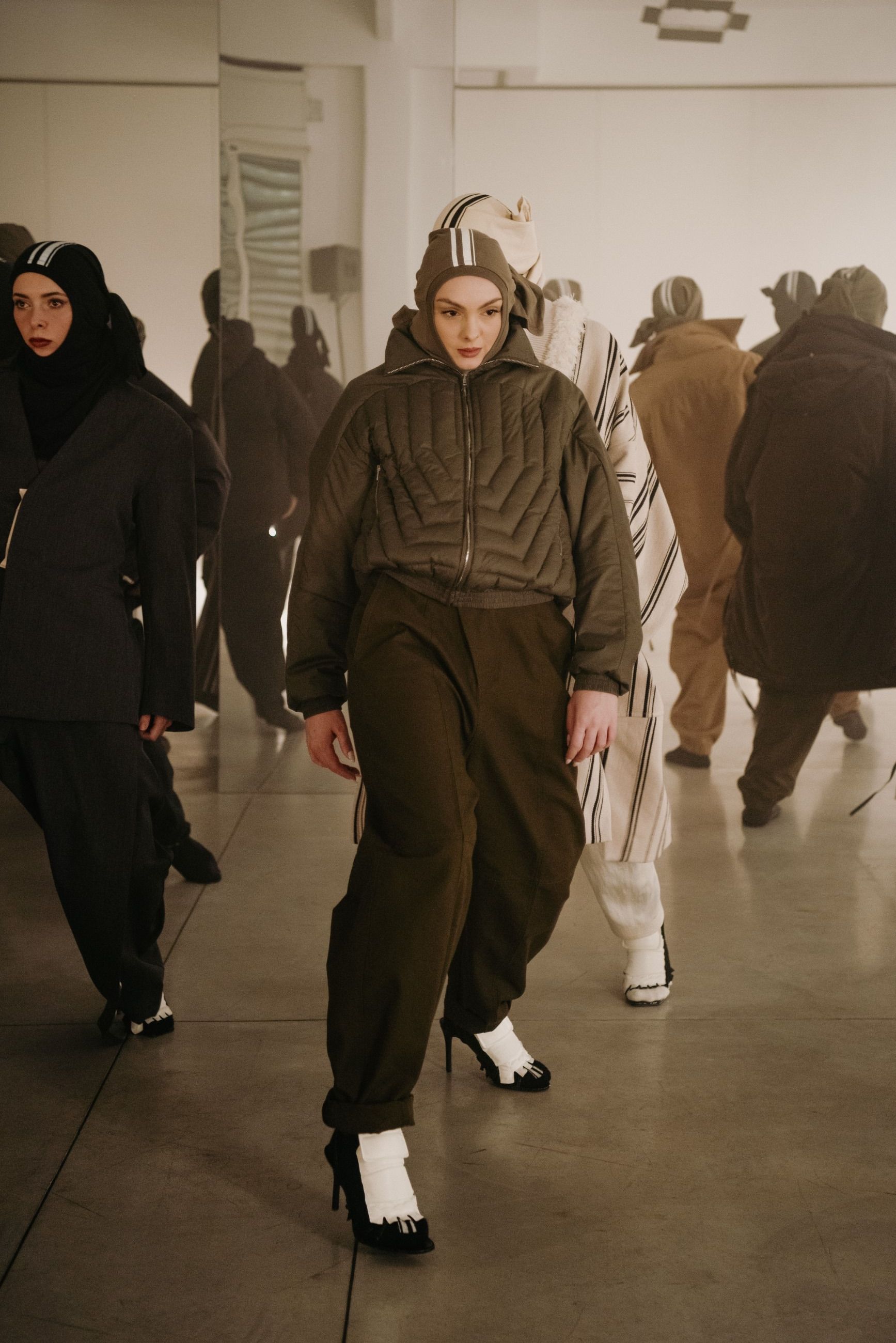 The grand debut of Mordecai at Milano Fashion Week “The Intelligence of Others” explores the DNA of contemporary Italian tailoring, with an emphasis on resilience | Image 549431