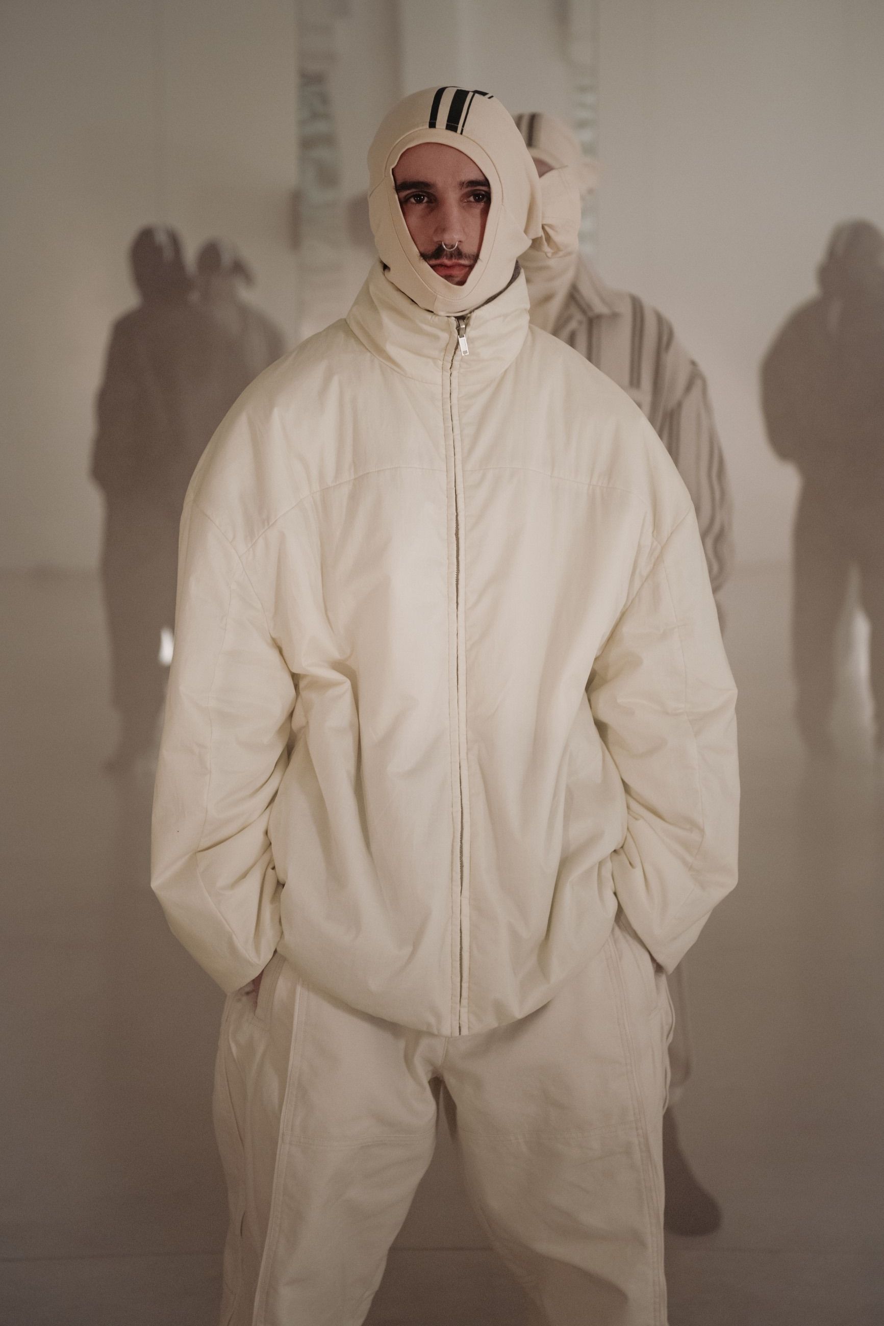 The grand debut of Mordecai at Milano Fashion Week “The Intelligence of Others” explores the DNA of contemporary Italian tailoring, with an emphasis on resilience | Image 549409