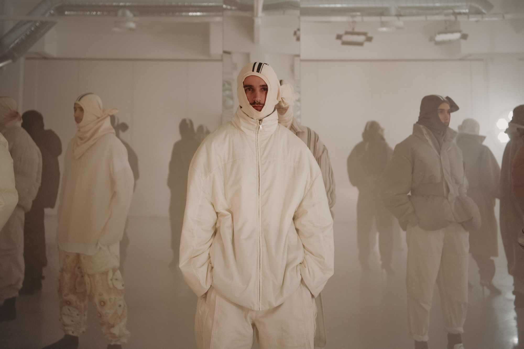 The grand debut of Mordecai at Milano Fashion Week “The Intelligence of Others” explores the DNA of contemporary Italian tailoring, with an emphasis on resilience | Image 549407