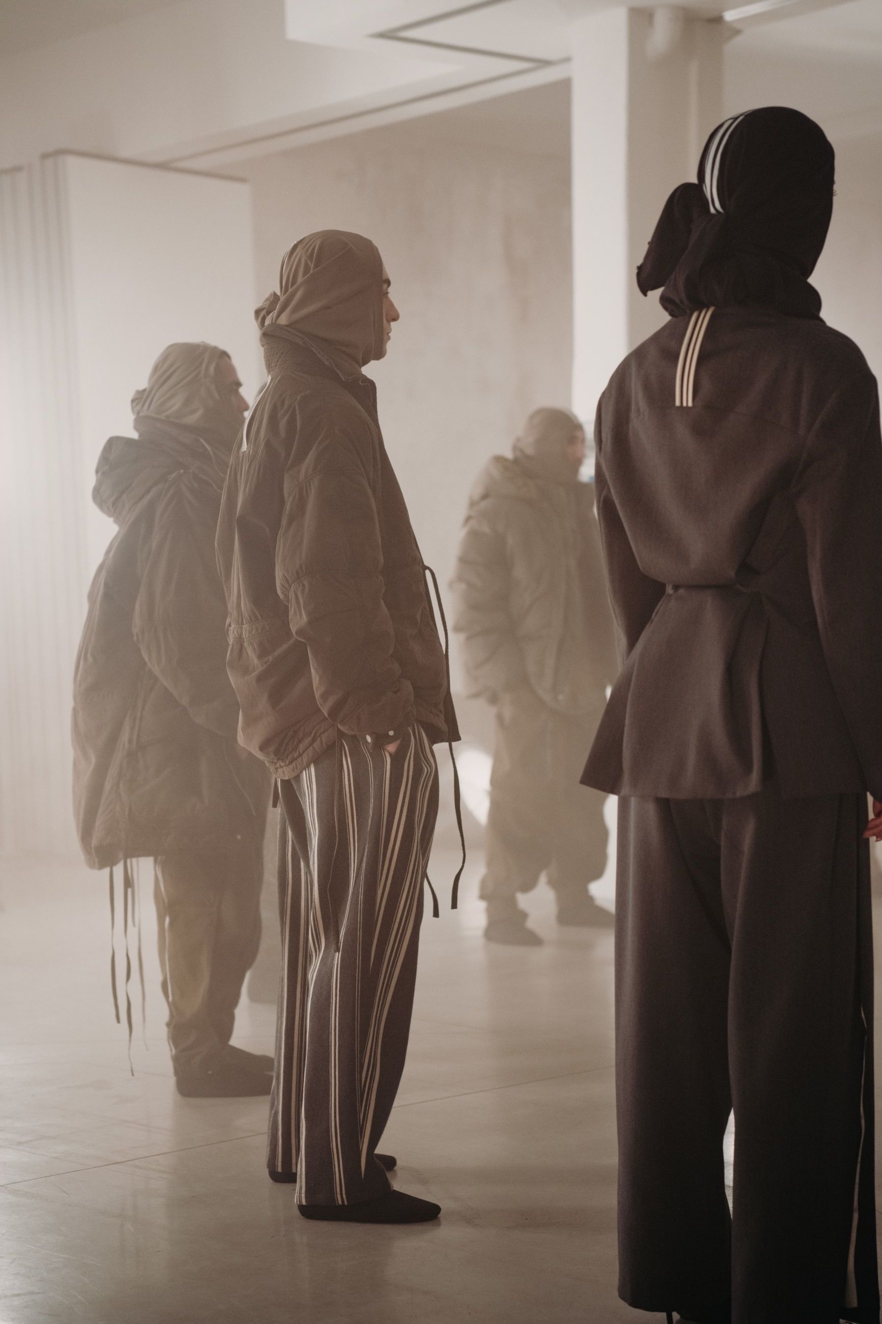 The grand debut of Mordecai at Milano Fashion Week “The Intelligence of Others” explores the DNA of contemporary Italian tailoring, with an emphasis on resilience | Image 549405