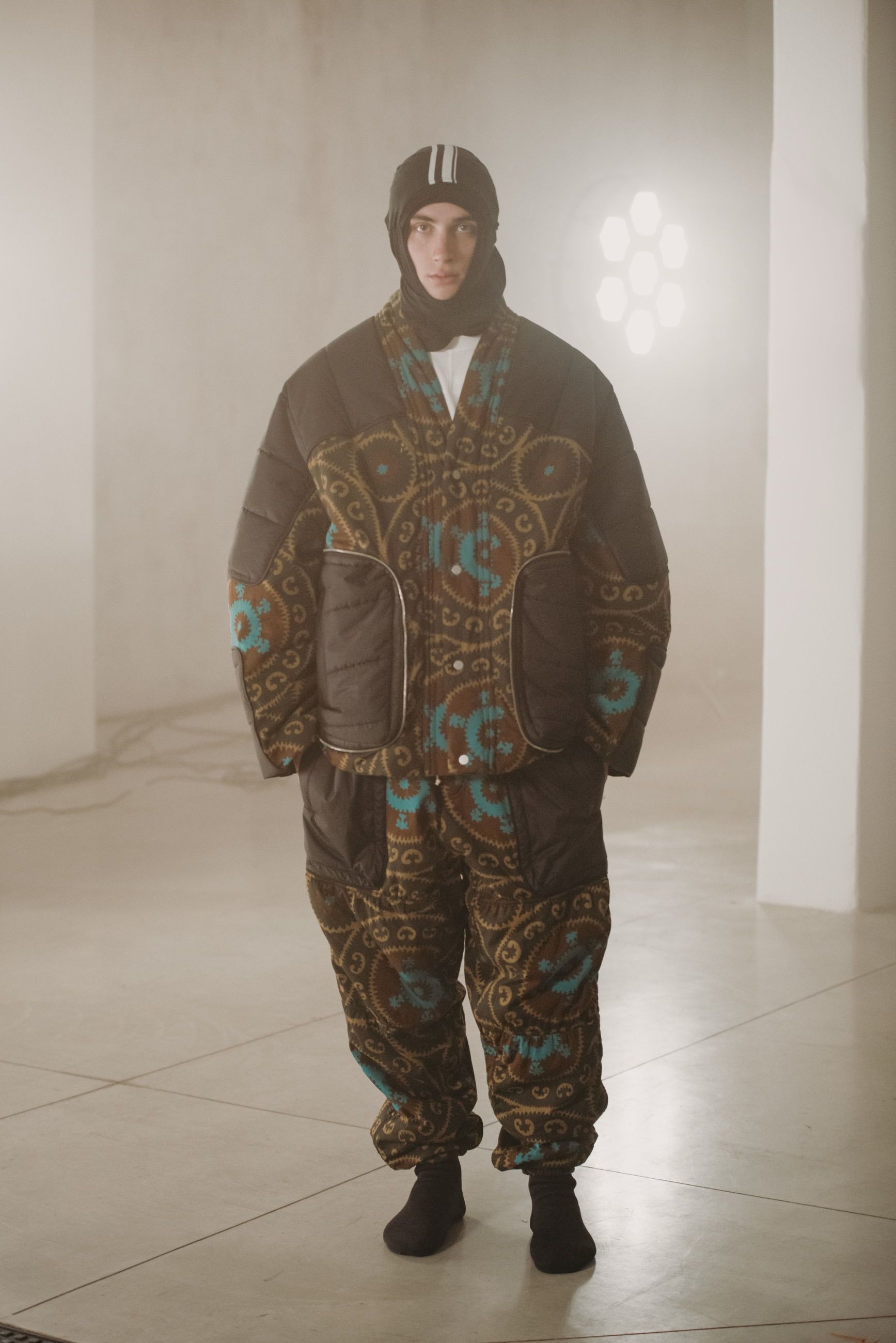 The grand debut of Mordecai at Milano Fashion Week “The Intelligence of Others” explores the DNA of contemporary Italian tailoring, with an emphasis on resilience | Image 549455