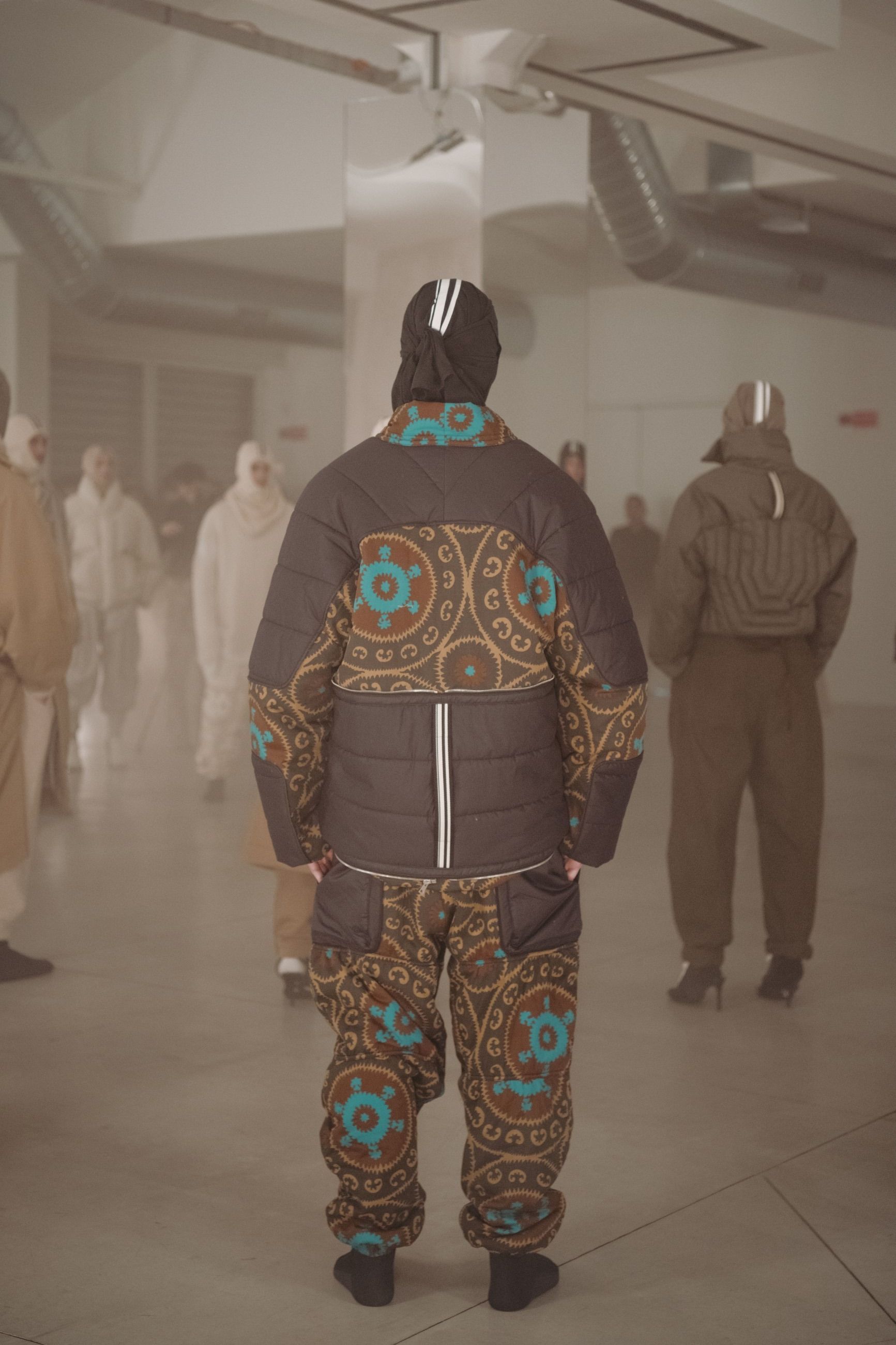 The grand debut of Mordecai at Milano Fashion Week “The Intelligence of Others” explores the DNA of contemporary Italian tailoring, with an emphasis on resilience | Image 549404