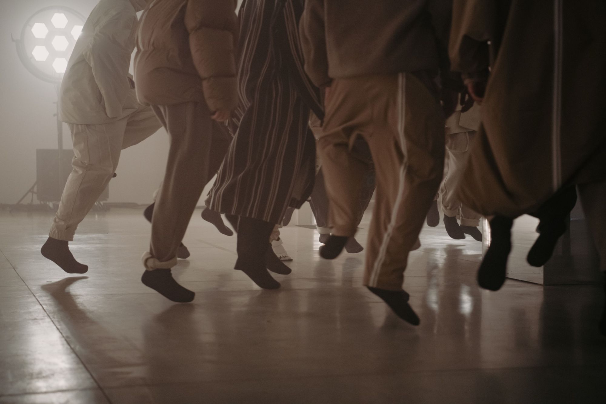 The grand debut of Mordecai at Milano Fashion Week “The Intelligence of Others” explores the DNA of contemporary Italian tailoring, with an emphasis on resilience | Image 549448