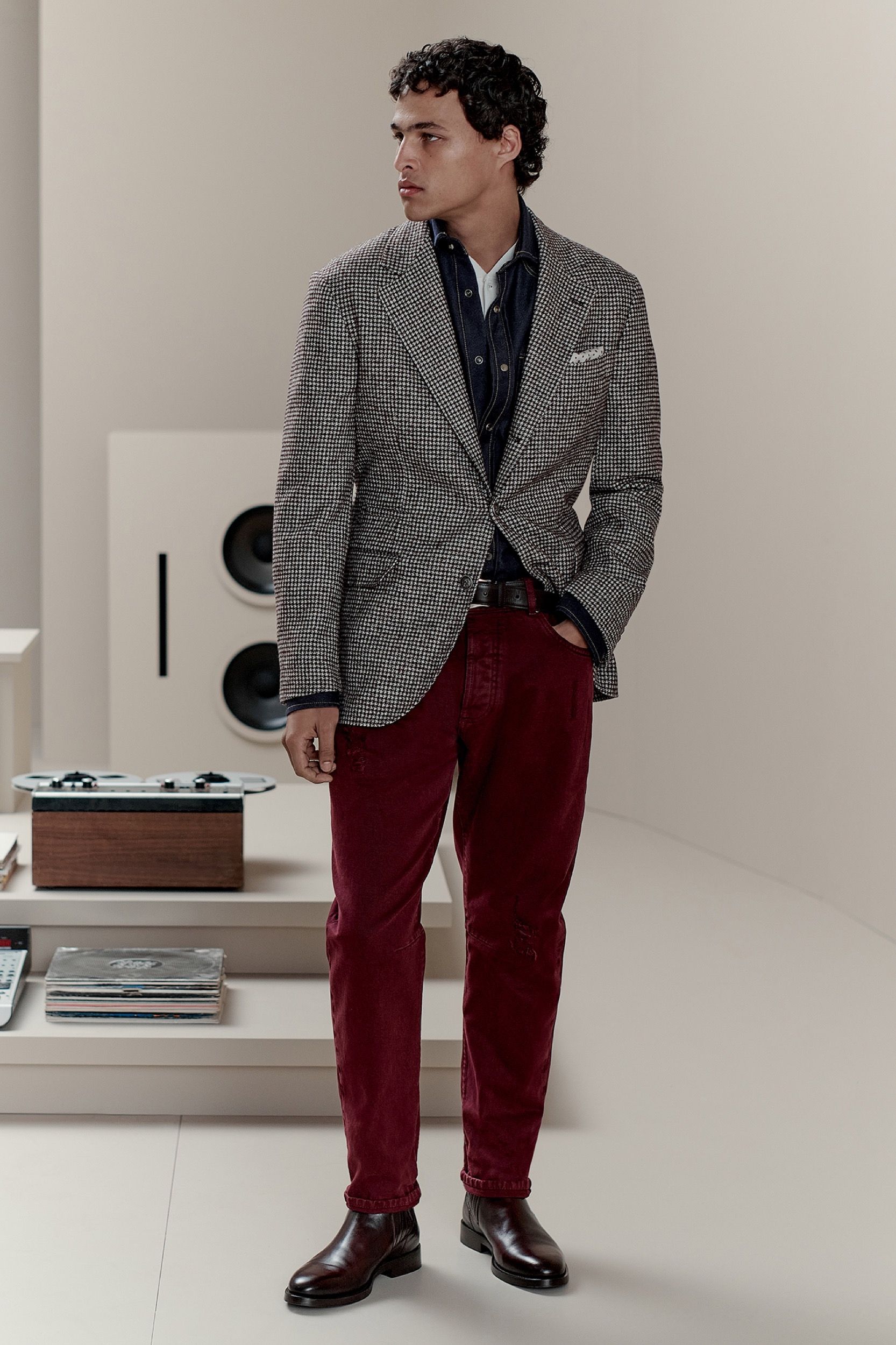 L’inverno di Brunello Cucinelli si accende di colore per la collezione FW25 Un nuovo equilibrio tra sartorialità e quotidianità | Image 549094