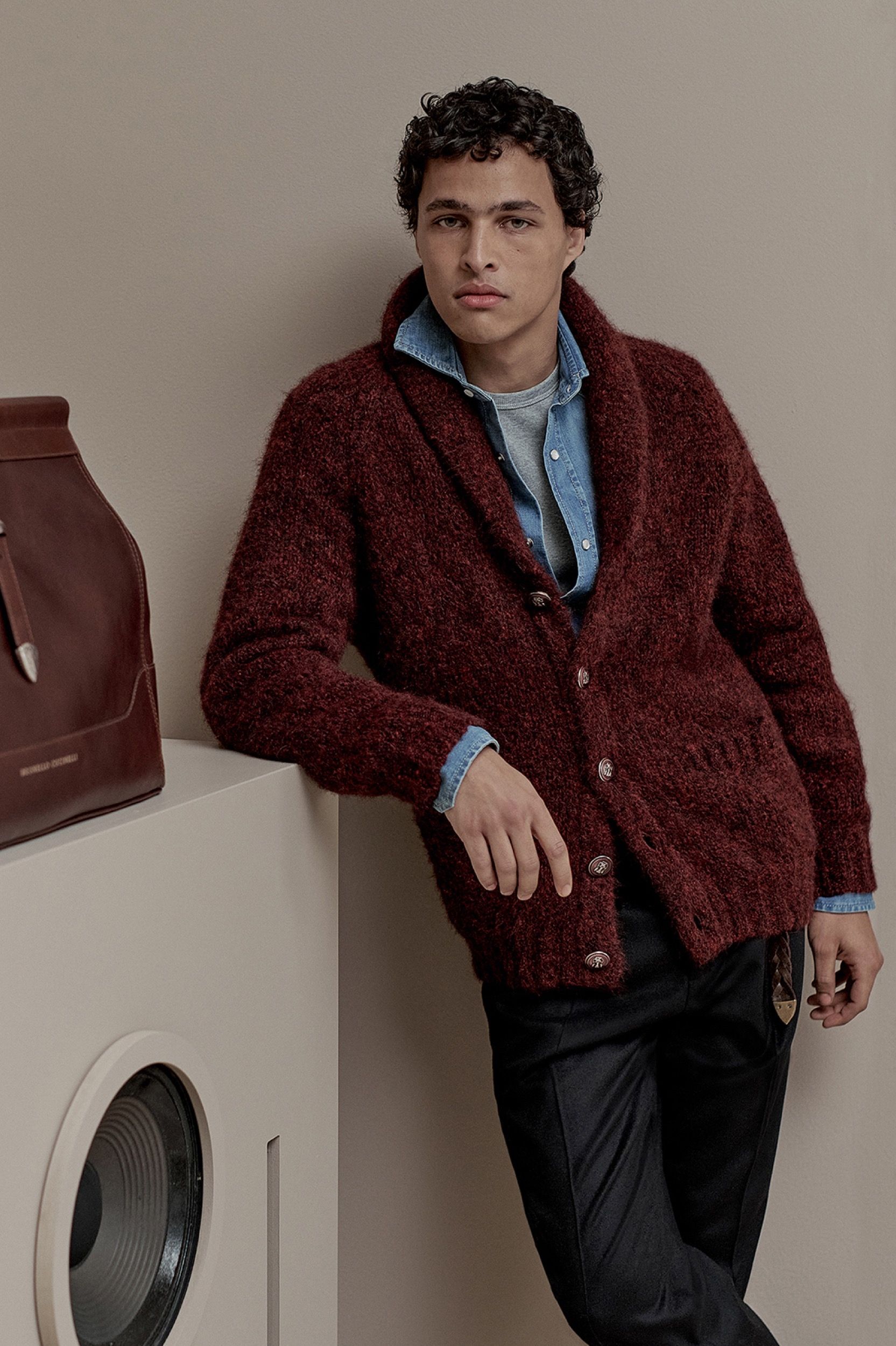 L’inverno di Brunello Cucinelli si accende di colore per la collezione FW25 Un nuovo equilibrio tra sartorialità e quotidianità | Image 549086