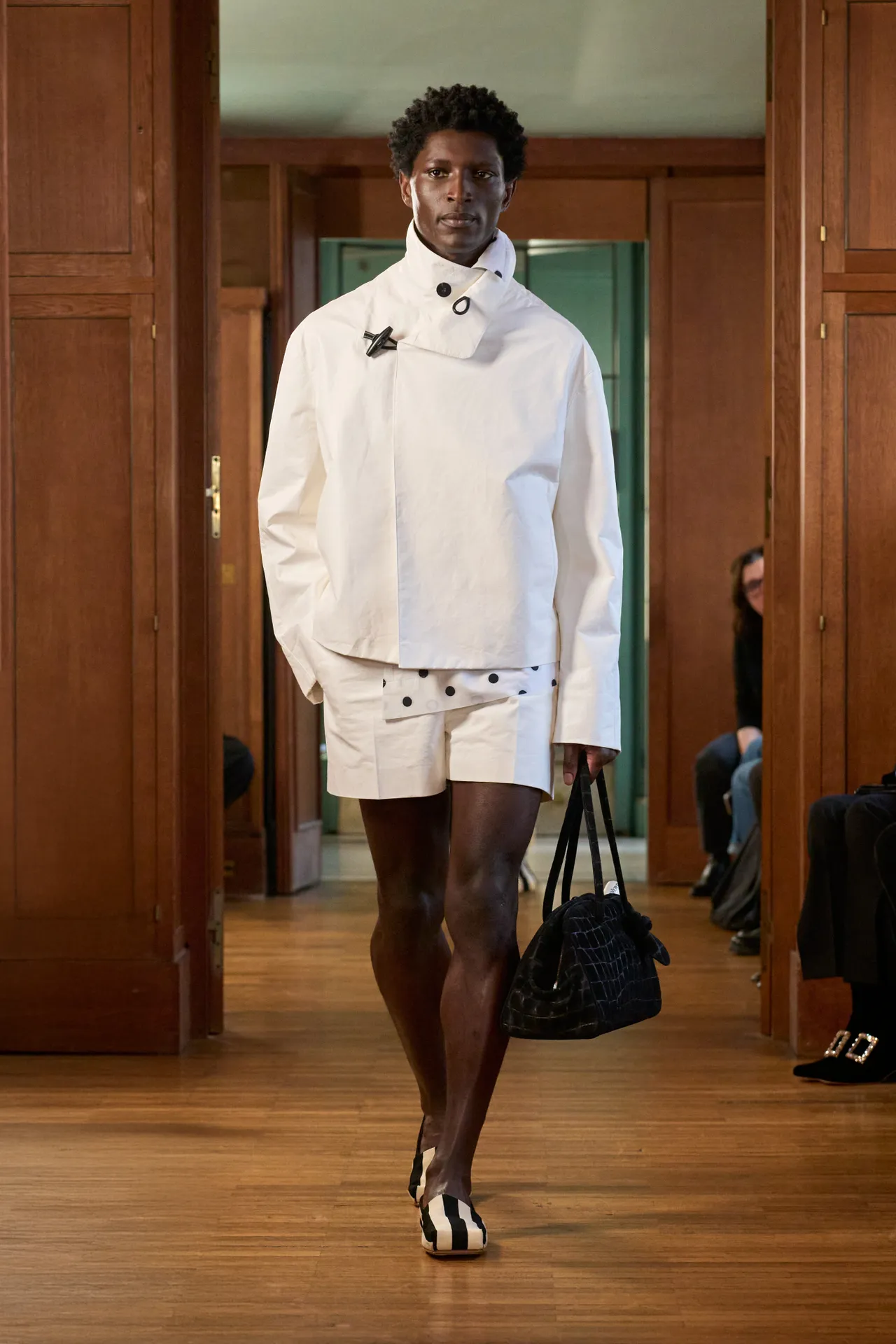 その他 JACQUEMUS FW25 (SSW00210AJ0 0174880) Jacquemus FW25 RTW by Simon Jacquemus (June 29, 2025) : r