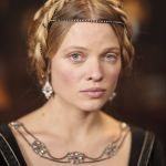 Is it time to style your hair like in the Middle Ages The Weirdieval aesthetic is taking over beauty too, and girls are falling in love again with elaborate braids and wavy locks | Image 553945