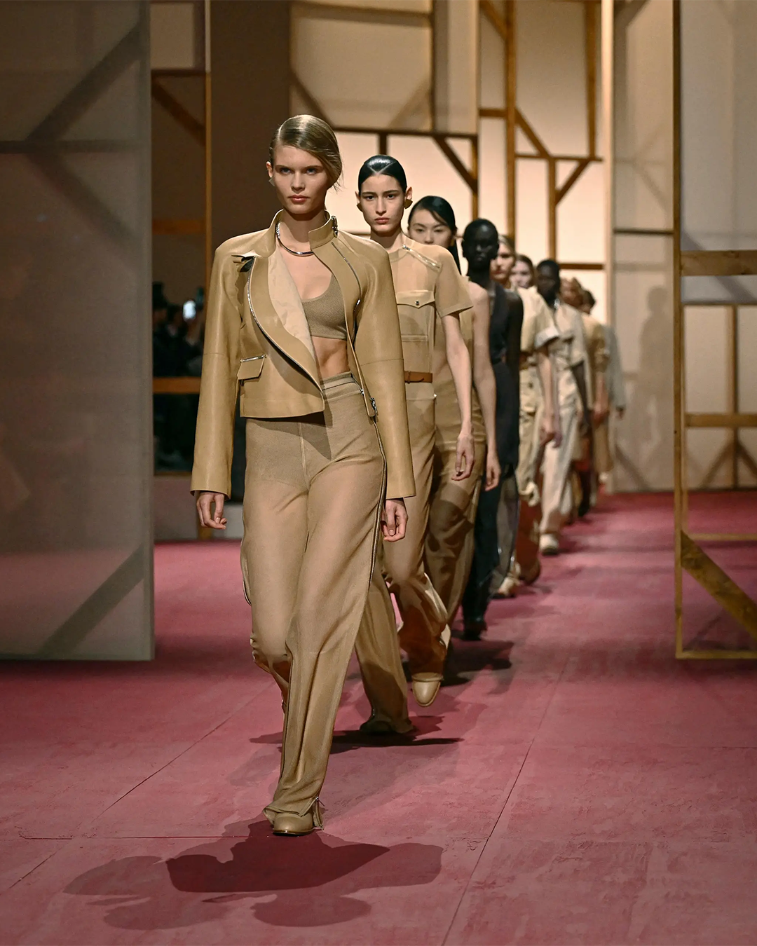 The ultra-luxury segment is thriving Confirmed by year-end reports of Moncler and Hermès