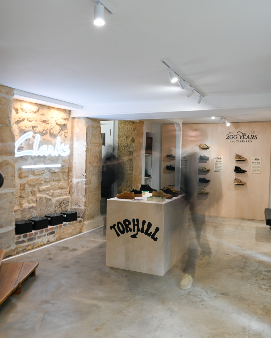 Clarks opened a pop-up in Paris to celebrate its 200th anniversary The British brand opens a lively atelier in the heart of the Marais district