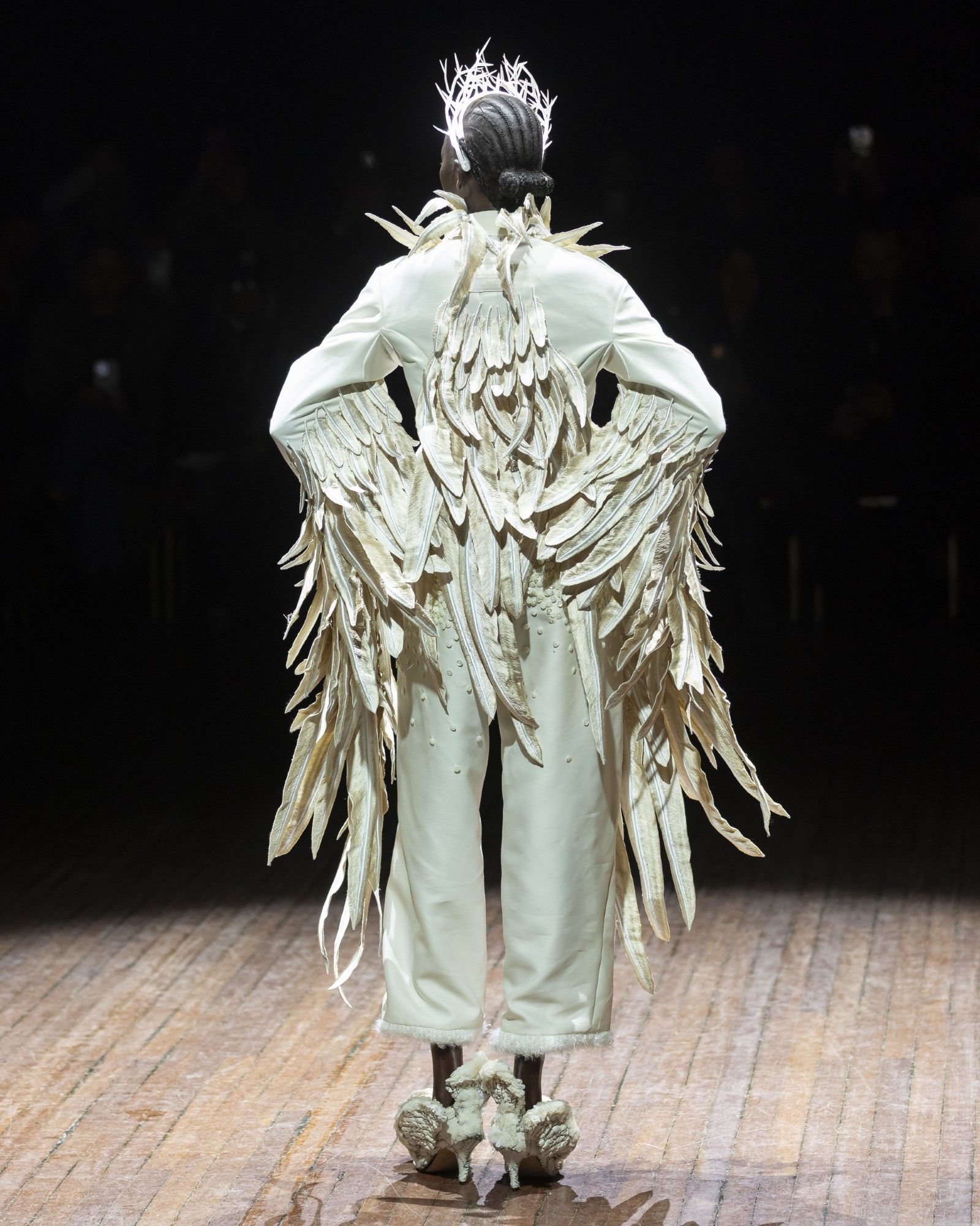 UNDERCOVER パティ・スミス ストール Undercover FW25: Patti Smith inspirations and wabi-sabi