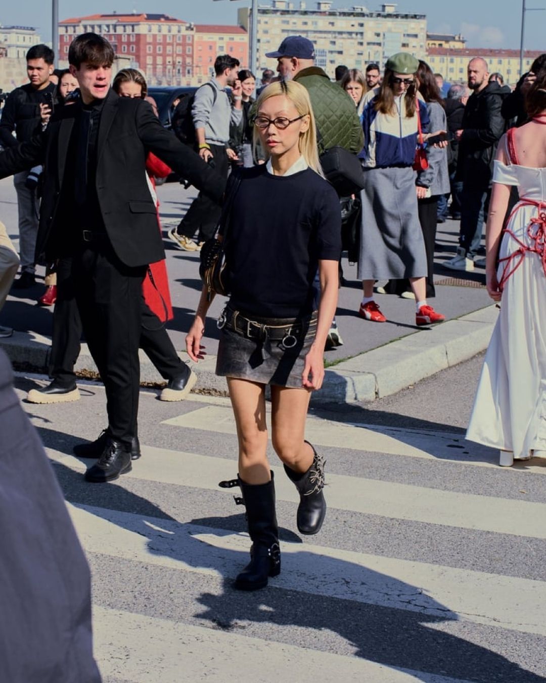 Is Gen Z really still interested in fashion week? Luxury and awareness, the fashion dilemma of the new generation