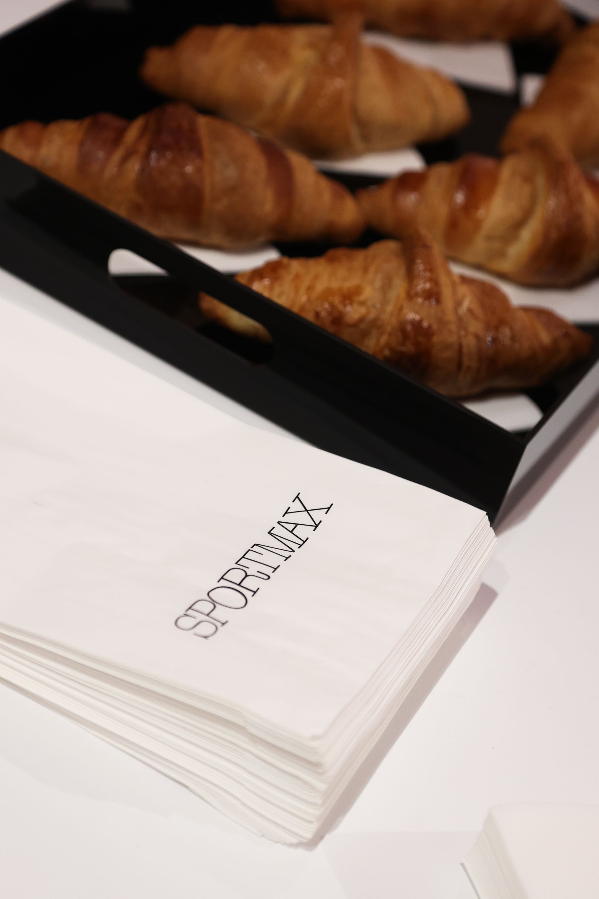The Soffy Bag conquers Paris The new Sportmax bag continues its European tour with a DJ set and a breakfast in the French capital | Image 557981