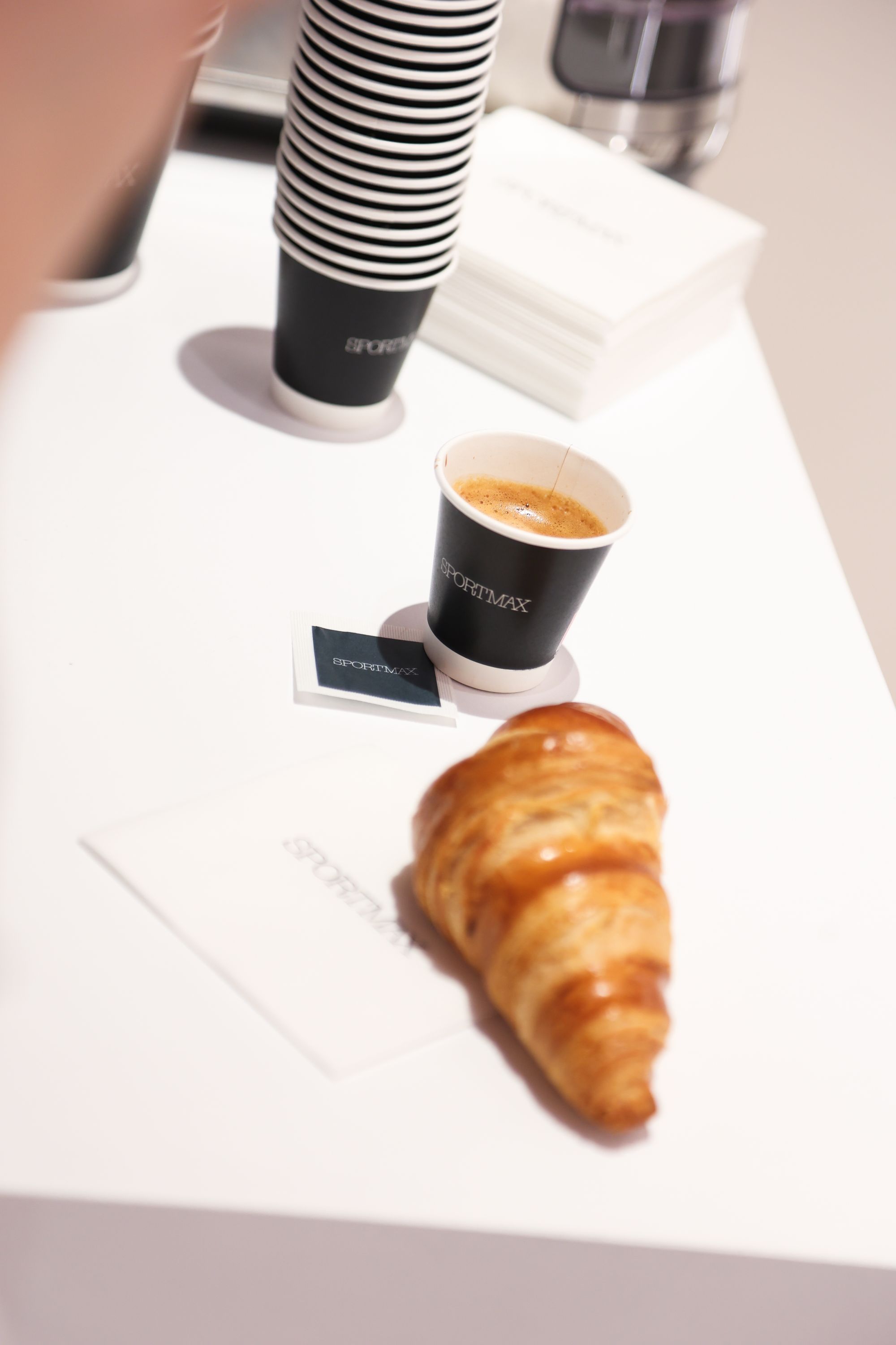 The Soffy Bag conquers Paris The new Sportmax bag continues its European tour with a DJ set and a breakfast in the French capital | Image 557979