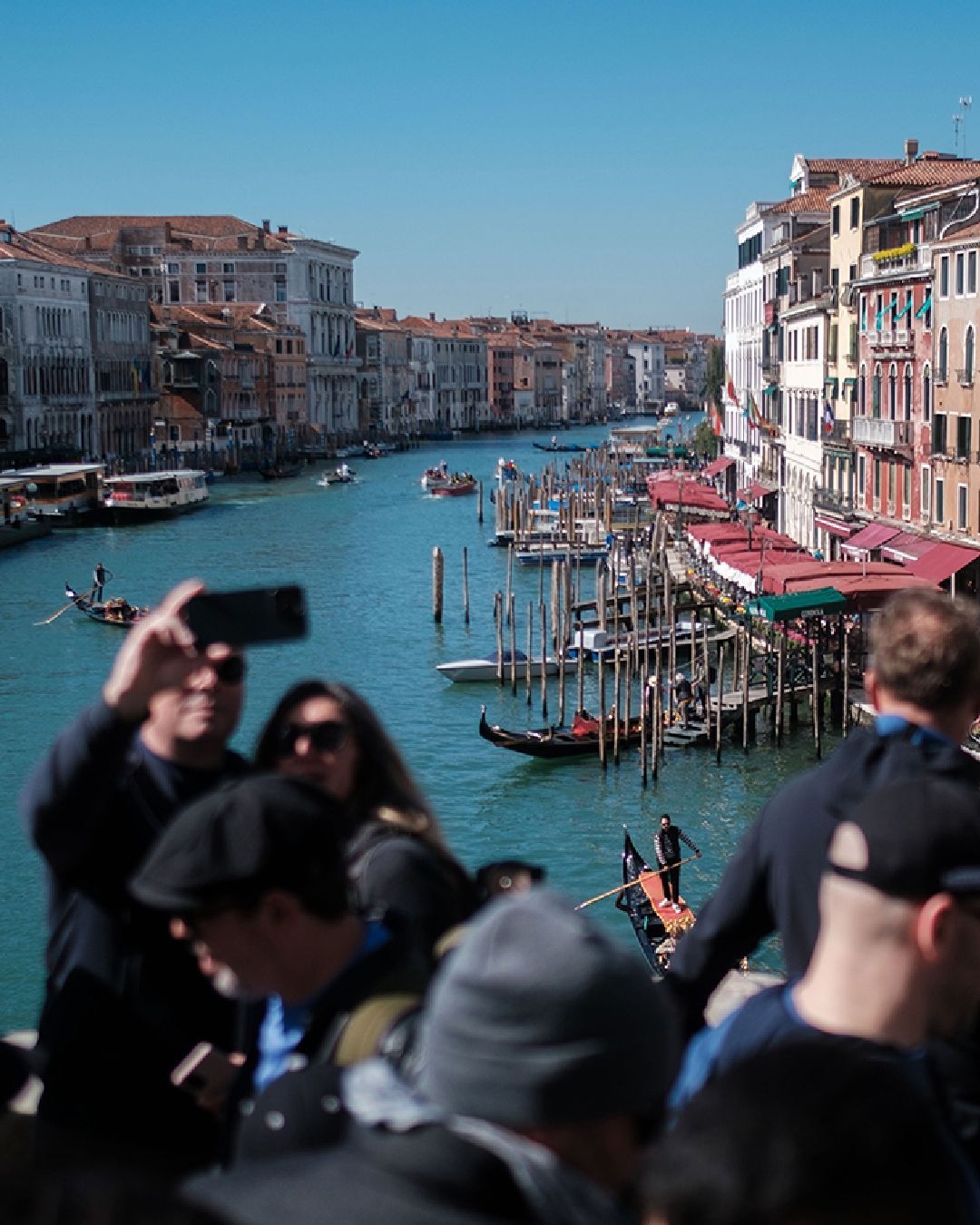 Le case occupate risolveranno l'overtourism a Venezia? La crisi abitativa in Italia tra case sfitte e affitti brevi