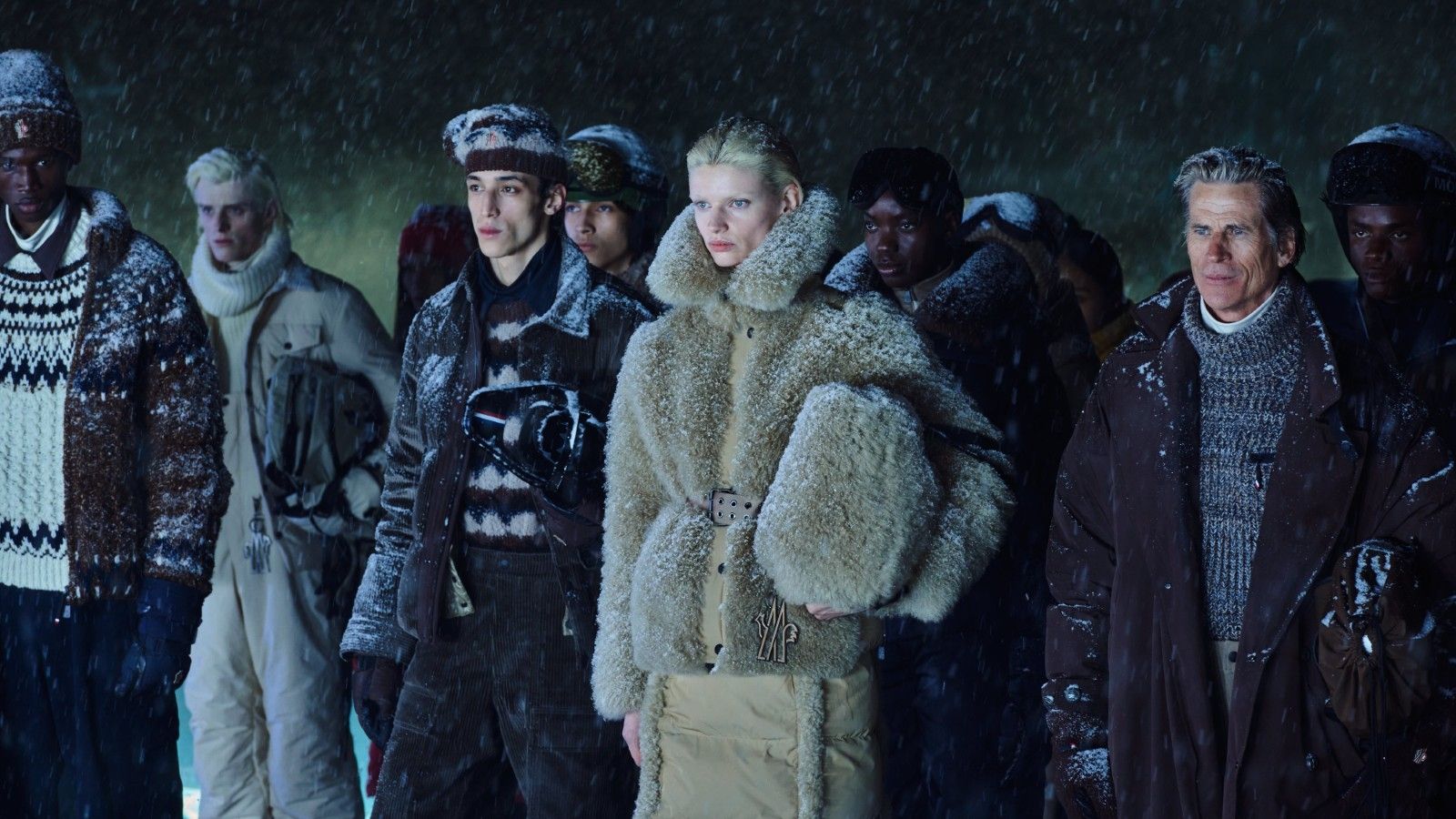 Per Moncler Grenoble, alta moda e alta quota sono la stessa cosa Lo show FW25 di Moncler Grenoble è stato forse il più faraonico mai imbastito dal brand | Image 559348