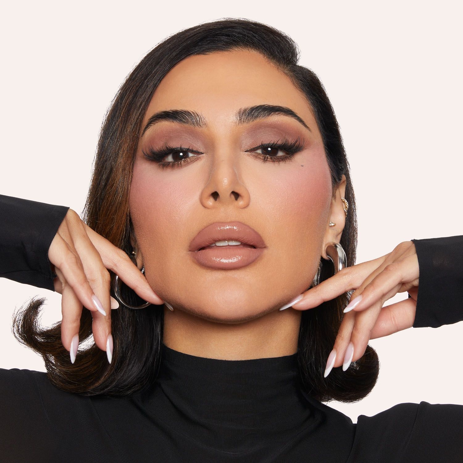 Huda Beauty presents the new Easy Bake Setting Spray The latest must-have to add to your collection of products from Huda Beauty | Image 559443