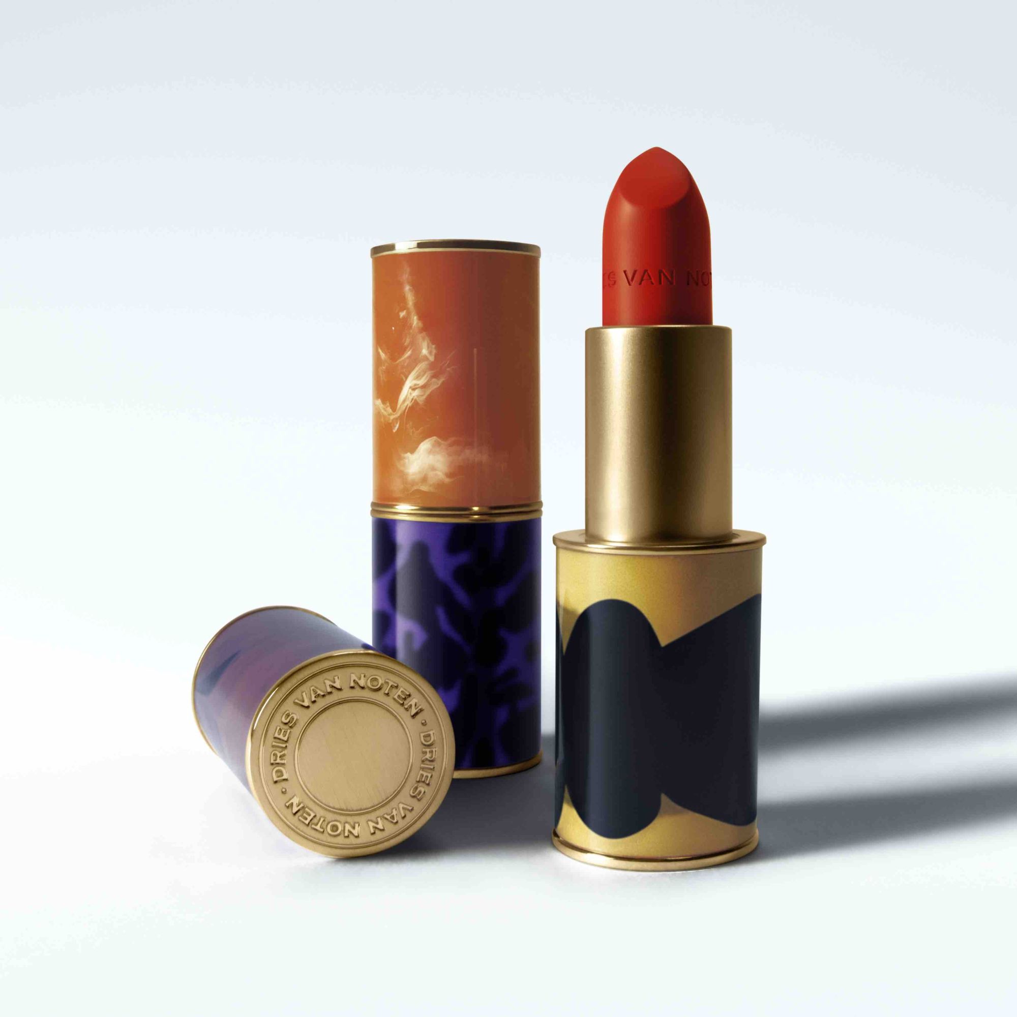 Dries Van Noten Beauty: makeup becomes art A mix of elegance, creativity and attention to the environment for a makeup that tells a story. | Image 560145