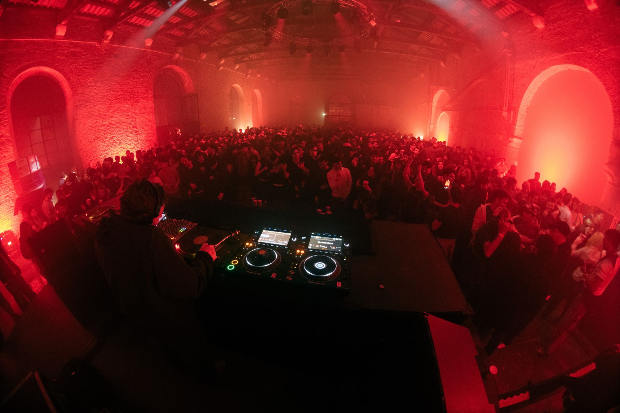 Nike Air Max Dn8's rebel soul conquer Venice Sports, music, and street culture merge in a unique event at the Arsenale | Image 561185