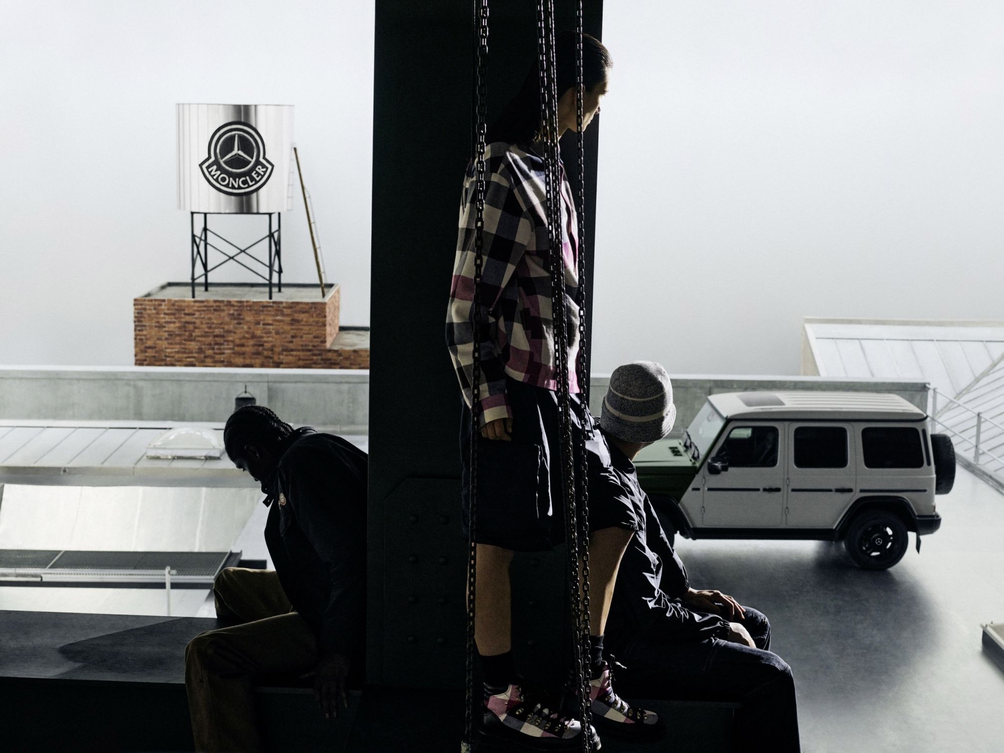 La nuova collab tra Mecedes-Benz e Moncler è disegnata da Nigo Tra design, arte e moda e l'influenza della cultura hip-hop anni 90 | Image 562006