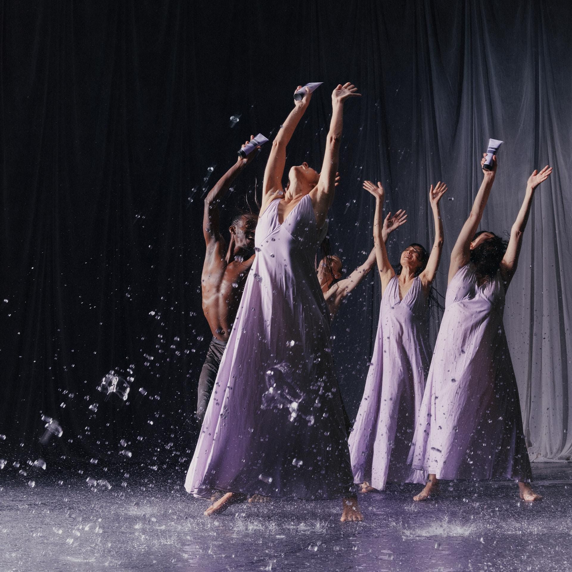 Aesop launches Eleos Nourishing Body Cleanser The first body cleansing milk from the brand, a true luxury treatment for the skin | Image 562200