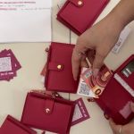 Why is Rome overrun with fuchsia wallets? Guerrilla marketing by Ied students in Rome against the Pink Tax | Image 562639