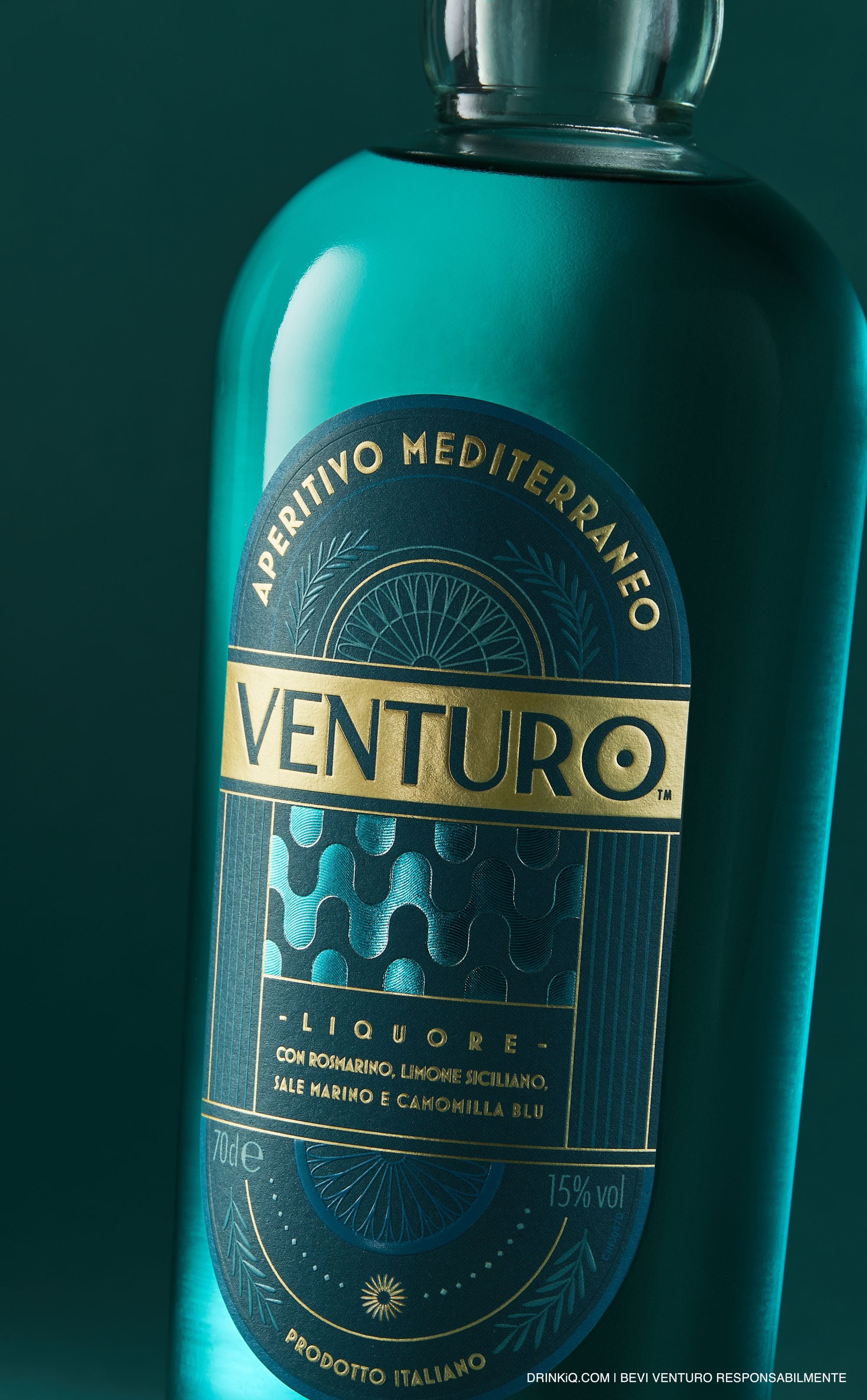 VENTURO Aperitivo Mediterraneo tinge di blu i migliori locali in 10 città italiane Il distillato che porta il rituale dell’aperitivo a un livello superiore dà vita a un calendario di eventi esperienziali nei migliori cocktail bar italiani | Image 563235