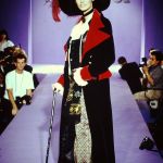 It's time to dress like a pirate  According to catwalks and celebrities, Piratecore is the trend between nostalgia and rebellion to try now | Image 563673