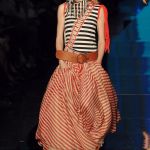 It's time to dress like a pirate  According to catwalks and celebrities, Piratecore is the trend between nostalgia and rebellion to try now | Image 563675