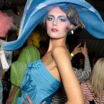 It's time to dress like a pirate  According to catwalks and celebrities, Piratecore is the trend between nostalgia and rebellion to try now | Image 563676