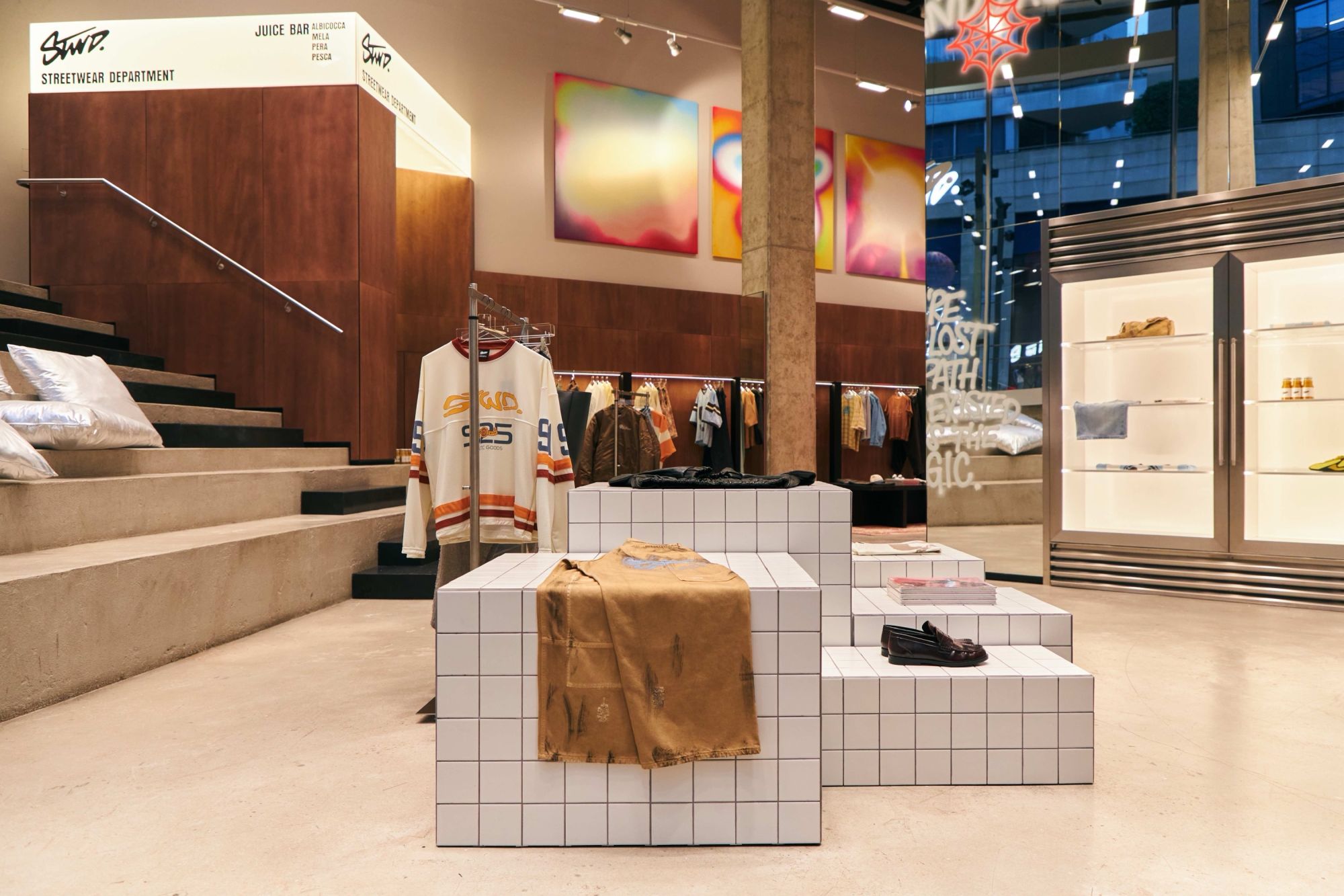 Pull&Bear apre il primo negozio di STWD al mondo a Milano Il pop-up sarà in Via Capelli per due mesi, a partire dal 17 aprile | Image 563763