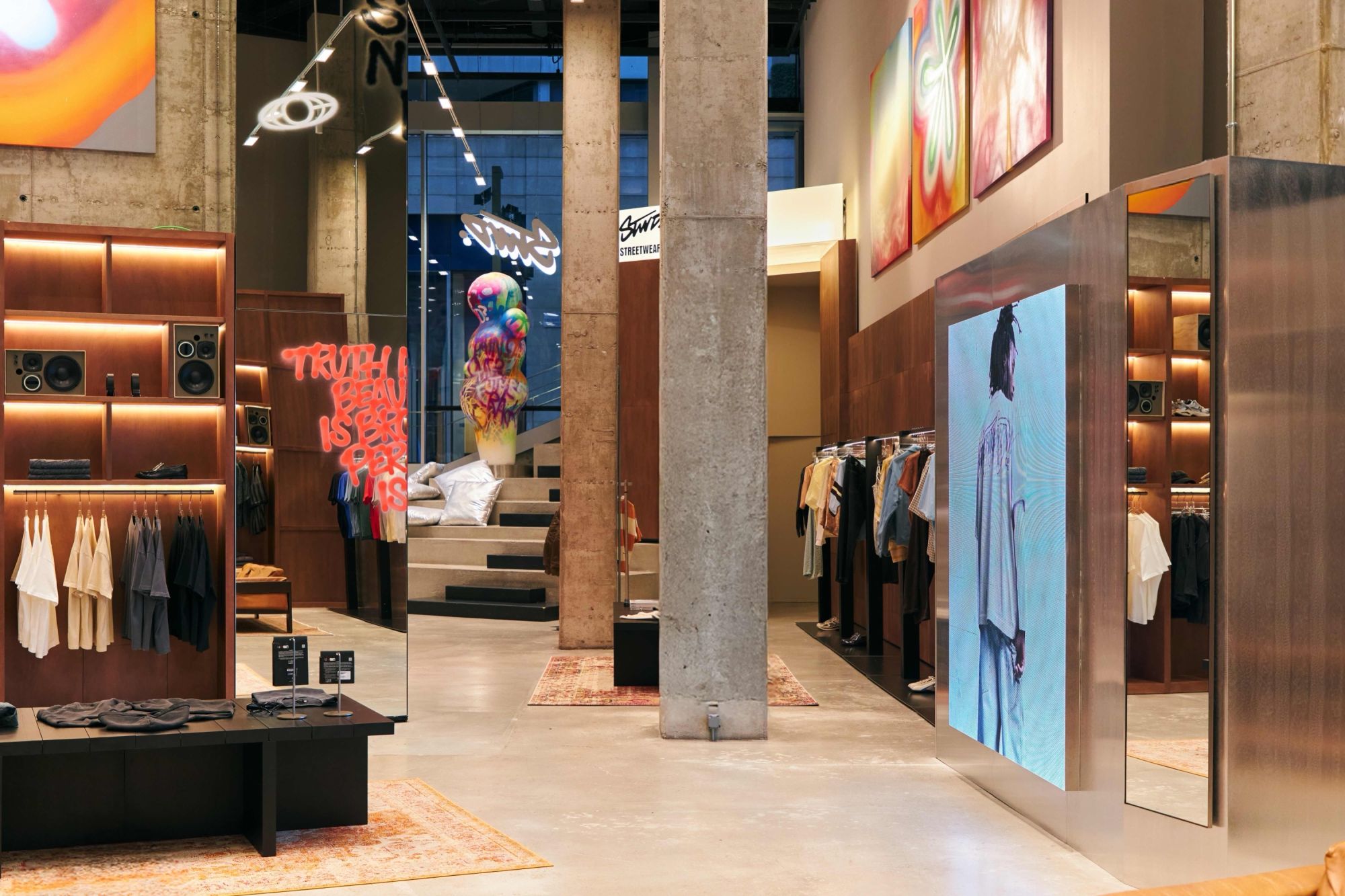 Pull&Bear apre il primo negozio di STWD al mondo a Milano Il pop-up sarà in Via Capelli per due mesi, a partire dal 17 aprile | Image 563758