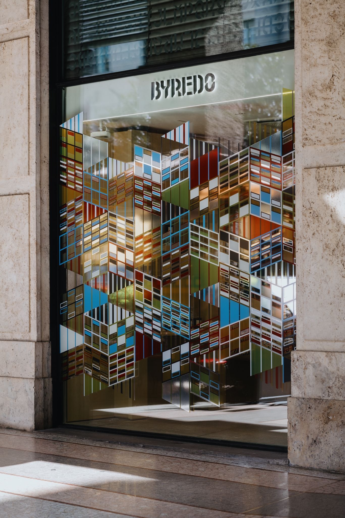 Bethan Laura Wood: Il profumo può abitare lo spazio visivo Abbiamo chiacchierato con l'artista che durante la Design Week ha collaborato con Byredo | Image 563874