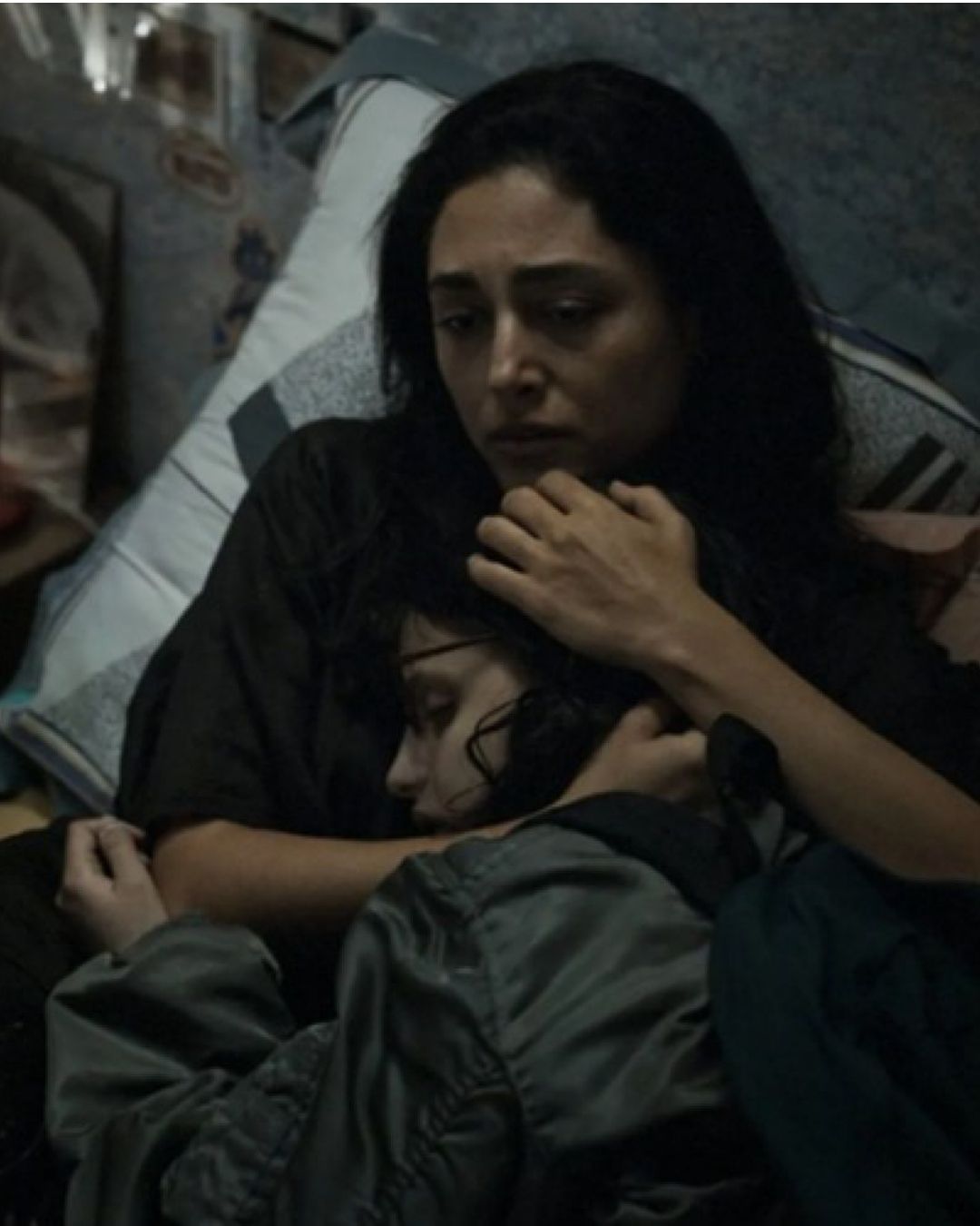 Alpha de Julia Ducournau est la déception de ce Cannes 2025  Après Titane, la réalisatrice et scénariste présente son film sur une maladie mystérieuse qui transforme les gens en statues