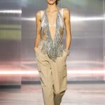 Metallic is the sizzling (and surprisingly versatile) trend for spring/summer 2025 Quicksilver on the skin, but also gold, bronze, and metallic finishes | Image 567645