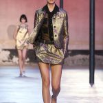 Metallic is the sizzling (and surprisingly versatile) trend for spring/summer 2025 Quicksilver on the skin, but also gold, bronze, and metallic finishes | Image 567647