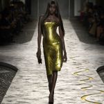 Metallic is the sizzling (and surprisingly versatile) trend for spring/summer 2025 Quicksilver on the skin, but also gold, bronze, and metallic finishes | Image 567640