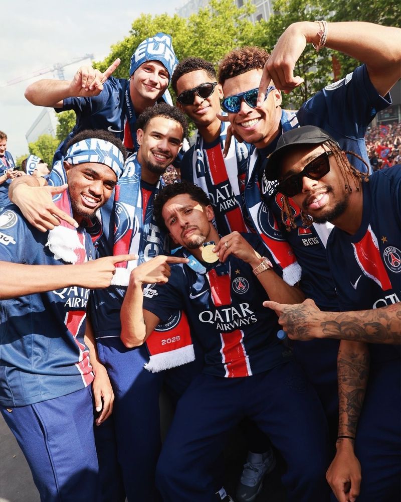 A special kit featuring the Eiffel Tower was worn by PSG - nss sports