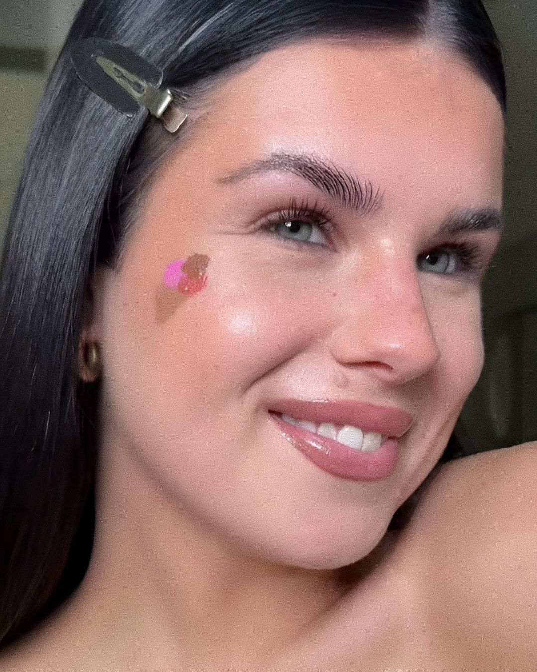 Sundae blush: a new application technique in the world of makeup Yes, it&apos;s the umpteenth trend on TikTok but perhaps, this time, it can actually be helpful