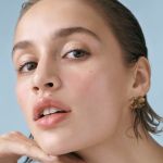 According to Chanel Beauty, research and sustainability go hand in hand On the occasion of the launch of the new Hydra Beauty Micro Serum, we interviewed experts of camellias | Image 569725