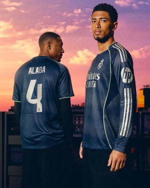 Real Madrid, the new away jersey with the Santiago Bernabeu