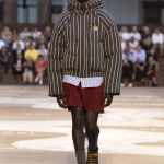 Louis Vuitton sogna l’India per la collezione SS26 Sartoria rilassata, dettagli-gioiello, colori bollenti e abiti schiariti dal sole hanno dominato questa stagione | Image 571209