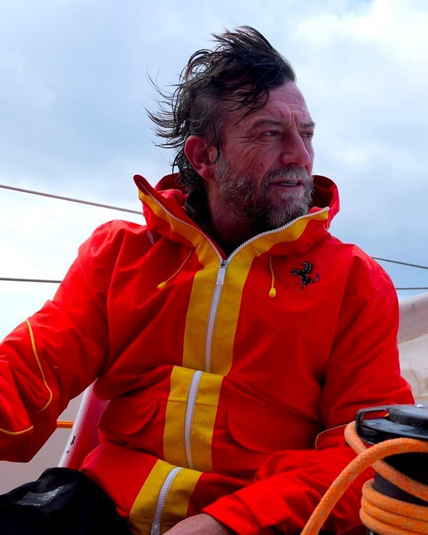 La nuova Ferrari è una barca a vela Un prototipo rivoluzionario curato da Giovanni Soldini il cui varo è previsto nel 2026