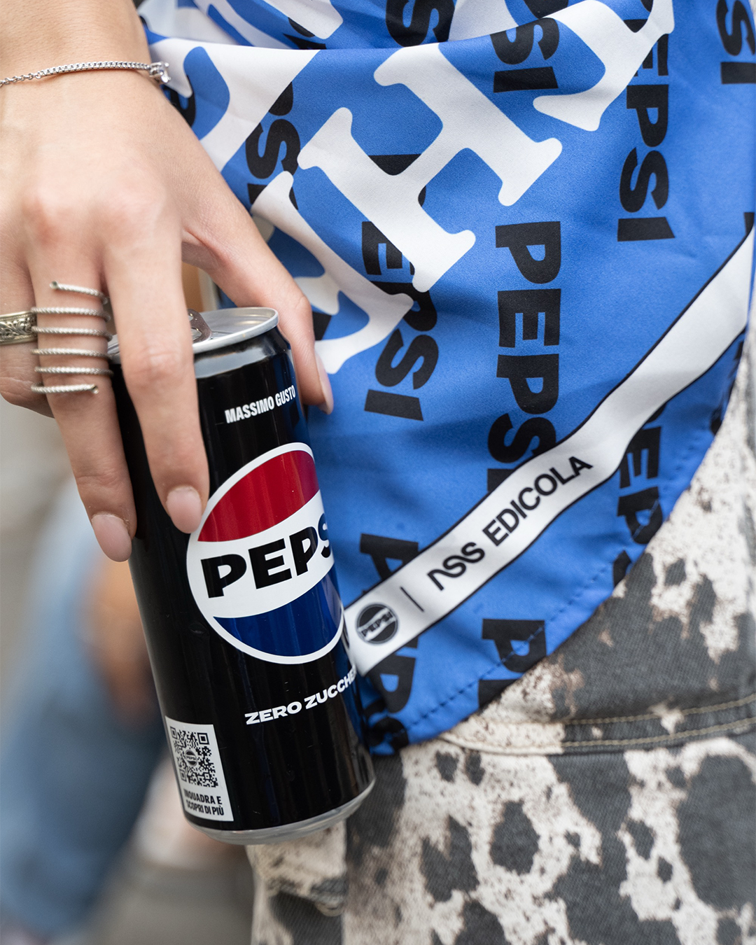 Here&apos;s what went down at the nss edicola and Pepsi event in Naples &apos;For The Love of Italian Music&apos; turned Piazza San Pasquale into an open-air club