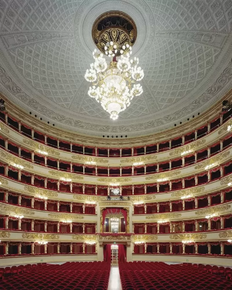 La Scala's Dress Code Returns: What You Can't Wear - nss magazine