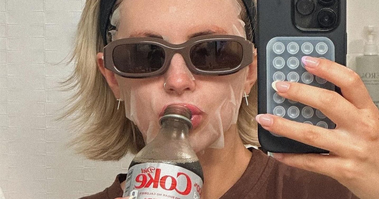 Fridge cigarette, stress and relax for the gen Z